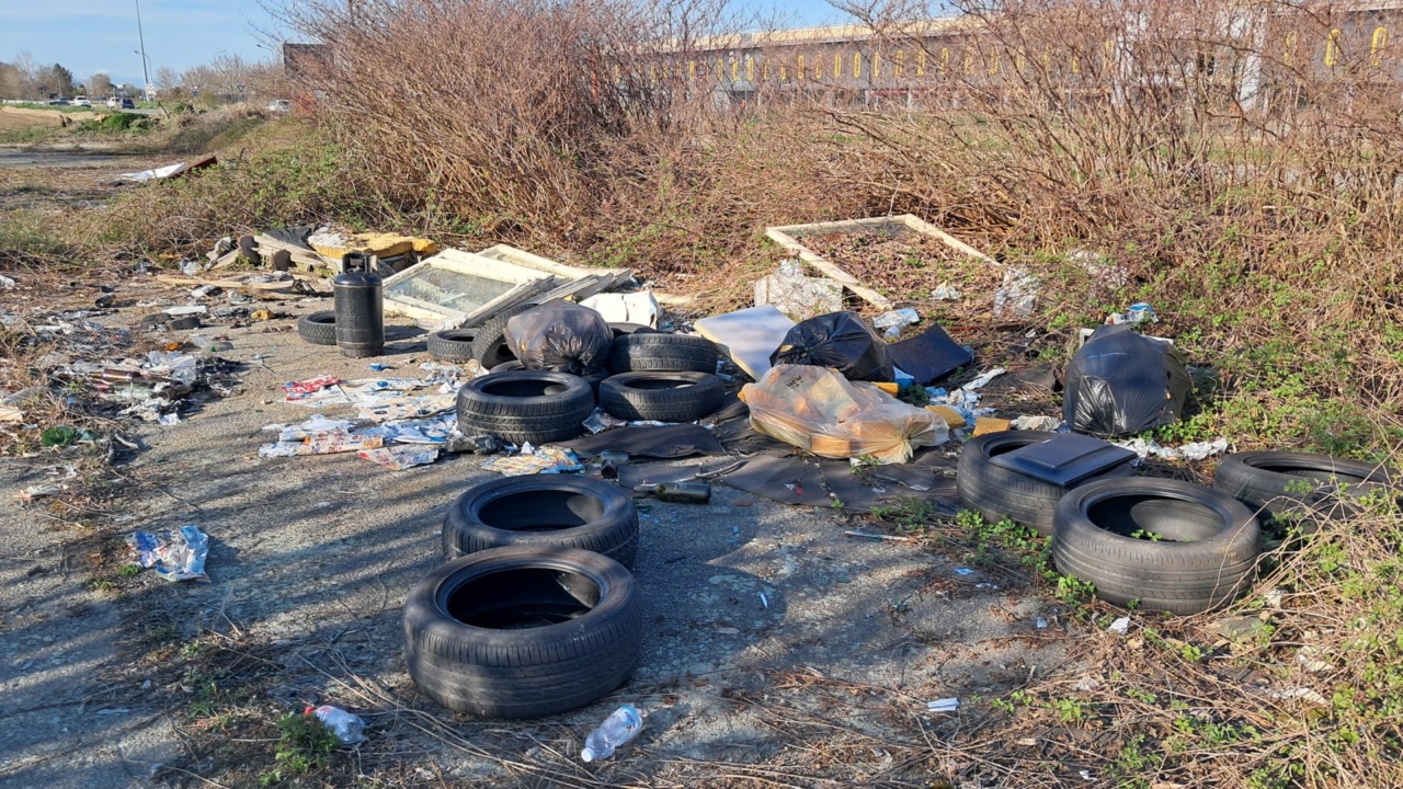 Abbandono di rifiuti nell’area della ex “Texaco”
