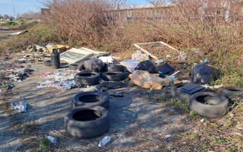 Abbandono di rifiuti nell’area della ex “Texaco”