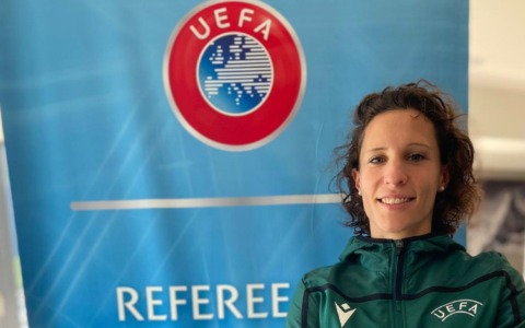 Arbitra Silvia Gasperotti la sfida Triestina-Pro Vercelli