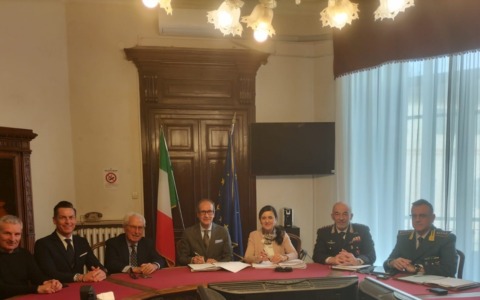 Firmato un protocollo tra Prefettura e Comune per combattere le truffe