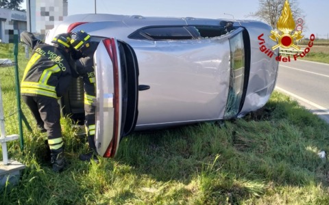 Incidente sulla Provinciale 11: coinvolte due auto