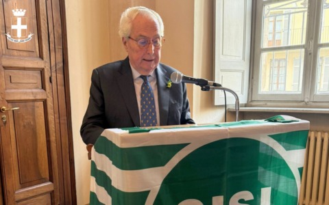 Roberto Scheda celebra le mondine al convegno Cisl di Vercelli