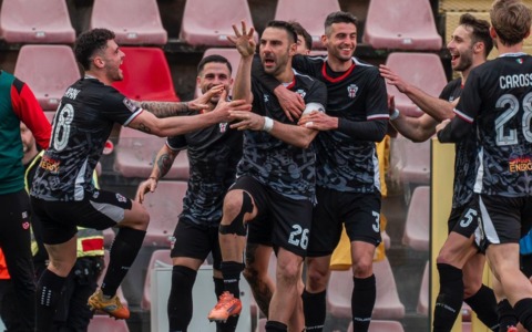 Triestina-Pro Vercelli 2-3, pagelle: Comi sempre fondamentale nonostante le variazioni