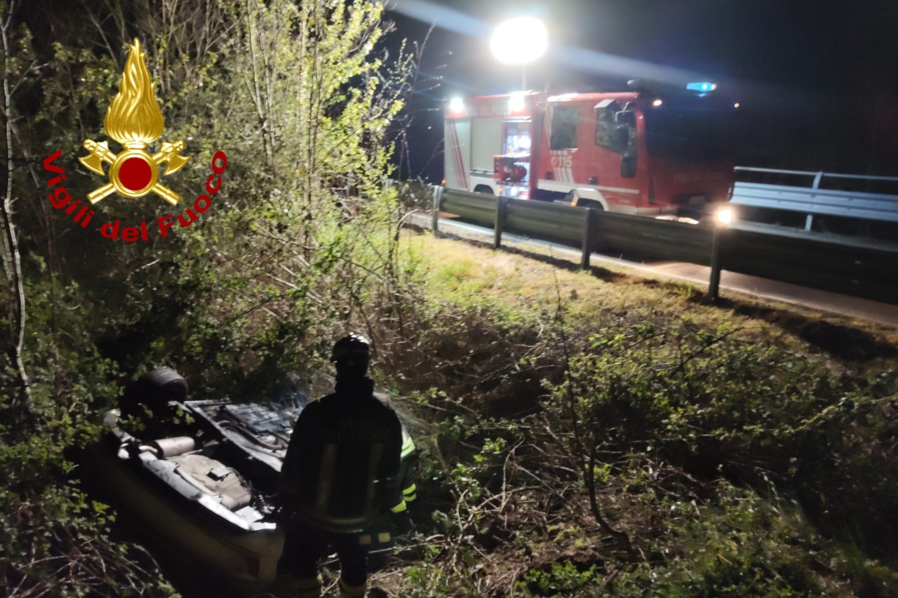 Quattro persone coinvolte in un incidente stradale