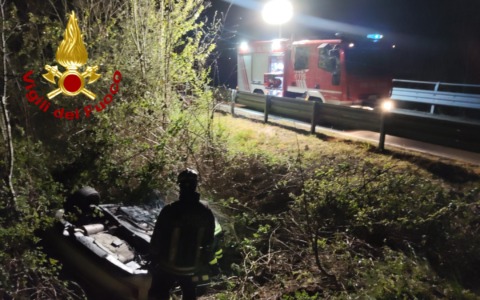 Quattro persone coinvolte in un incidente stradale