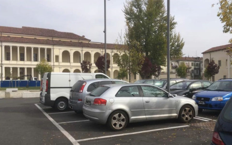 Regolamentazione degli accessi a Vercellae Hospitales in piazza Antico Ospedale