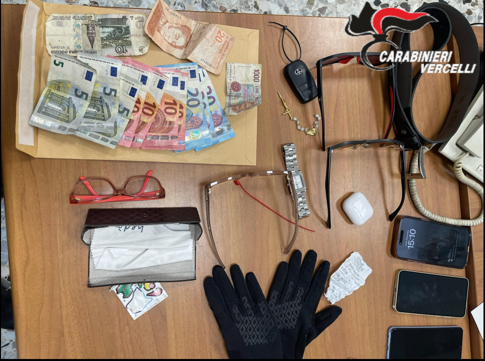 Furto con destrezza ai danni di un’anziana: coppia di malviventi fermata dai Carabinieri a Caresanablot