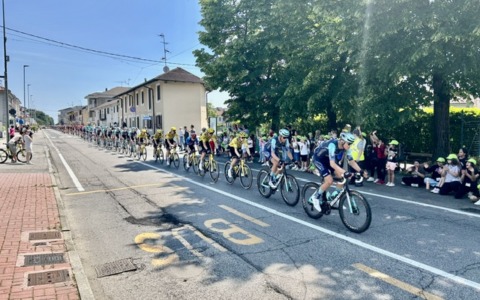 Giro d’Italia: l’ingresso a Vercelli dal rione Cappuccini