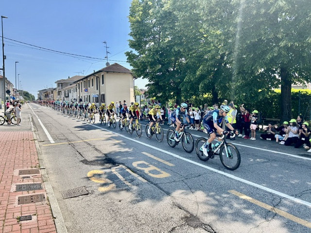 Giro d’Italia: l’ingresso a Vercelli dal rione Cappuccini