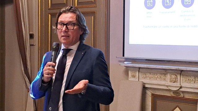 Emiliano Cinelli al Rotary Vercelli: una nuova visione sull’immobiliare