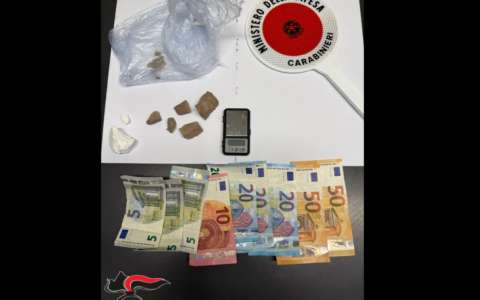 Fuga da posto di blocco a Santhià: due arresti per spaccio di droga