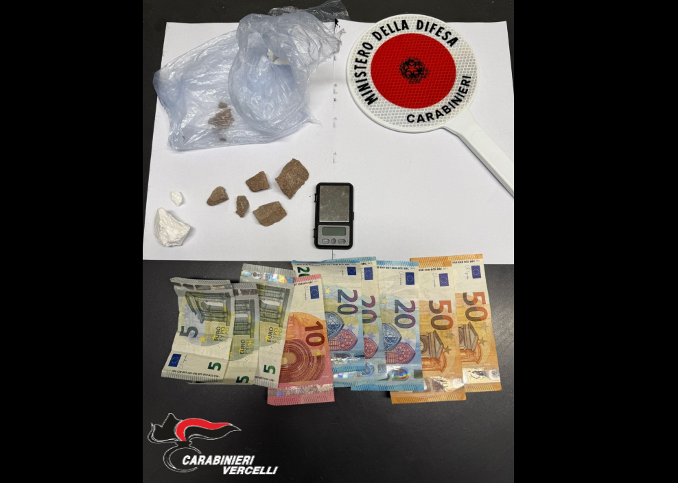 Fuga da posto di blocco a Santhià: due arresti per spaccio di droga