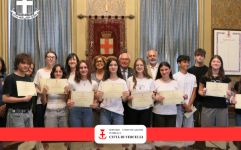 Gli studenti del Liceo Classico premiati in Comune per il progetto sul Parco Kennedy