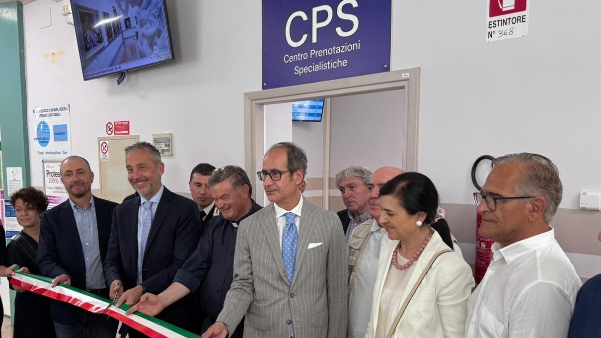 Inaugurata la nuova sala d’attesa al CUP interno dell’ospedale Sant’Andrea di Vercelli