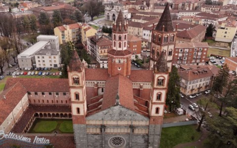 Vercelli al centro dell’attenzione su Rai2 con “Bellissima Italia”
