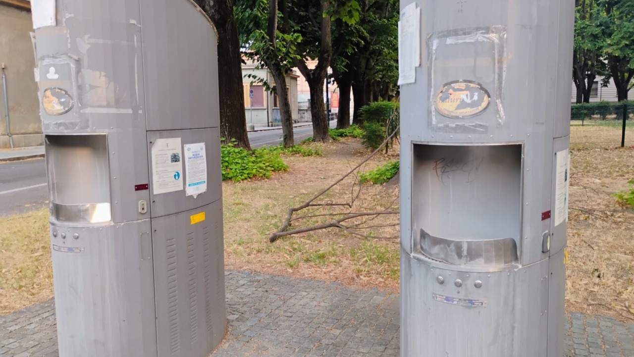 Fontanelli dell’acqua di piazza Mazzini: interrogazione del centrosinistra vercellese