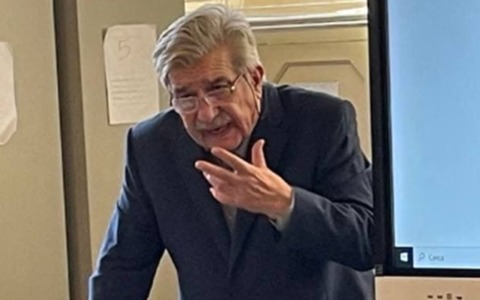 Il professor Angelo Fragonara ci lascia: un grande dolore per la cultura e la scuola vercellese