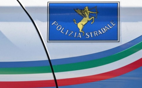 Intervento della Polizia di Stato su un’officina abusiva a Vercelli