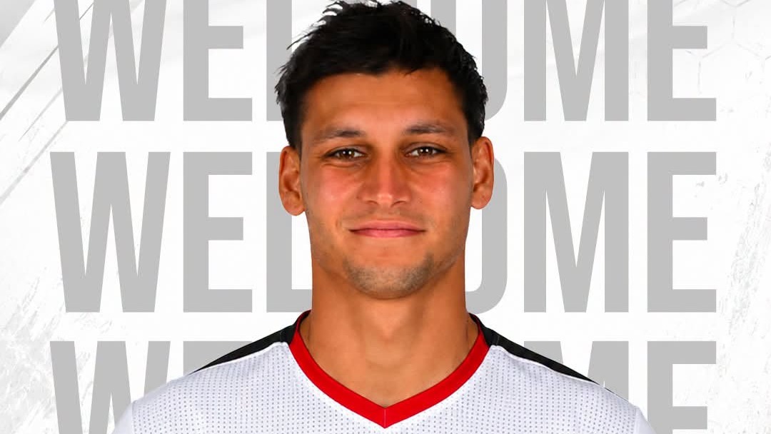 Pro Vercelli annuncia l’arrivo di Mattia Iori in attacco
