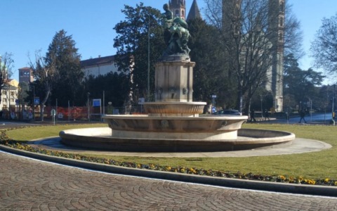 Vercelli, partono i lavori di riqualificazione di piazza Roma