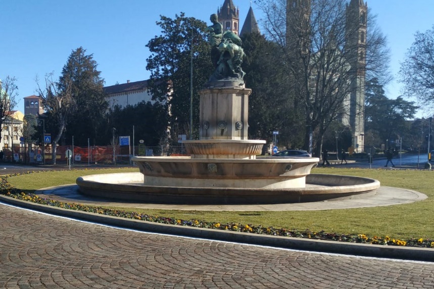 Vercelli, partono i lavori di riqualificazione di piazza Roma